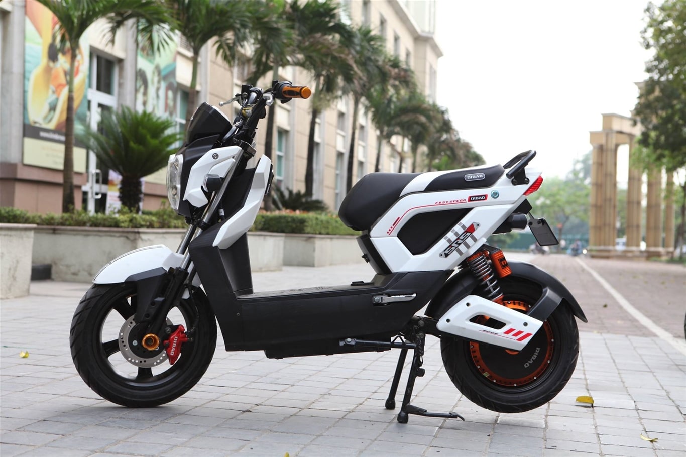XE ĐIỆN DIBAO ZOOMER Fast Speed Sport